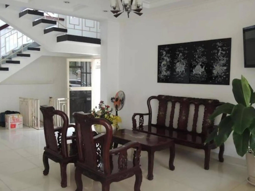 Phung Long Hotel