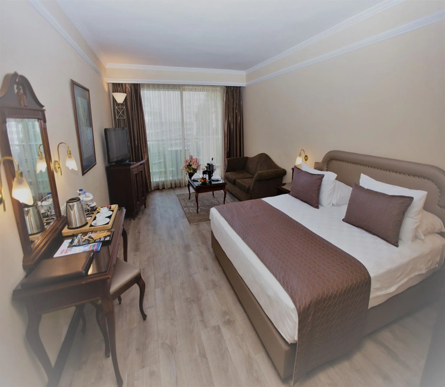 Karaca Hotel