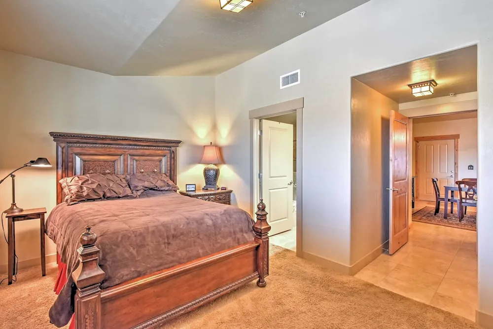 Airy Bear Hollow Condo: 5 Mi to Park City Mountain