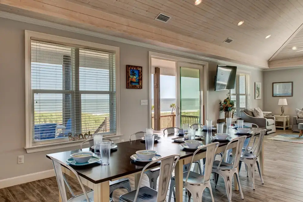 The Blue Crab - 2432 Bienville