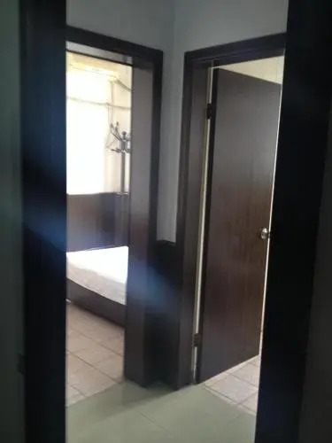 Tangshan Luxuan Inn