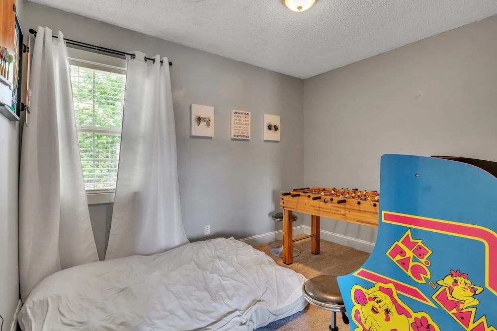 Captain Puddle Pirate's Hideaway - Near All Sevierville & Pigeon Forge Attractions & Great Smoky Mountains Np 3 Bedroom Home by RedAwning