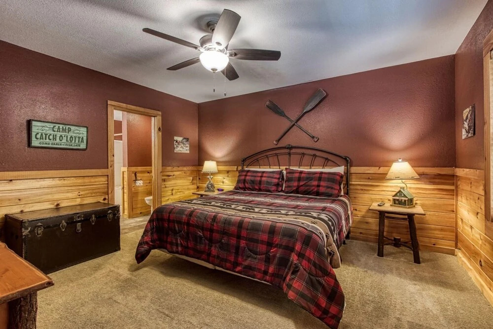 Papa Bears Hideaway - FKA Cold Creek Camp By Heritage Cabin Rentals