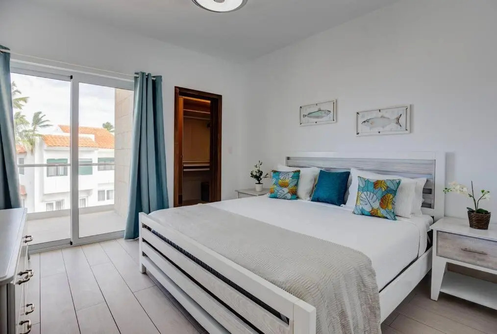 Brand New unit with Beach access & Pool - N C401