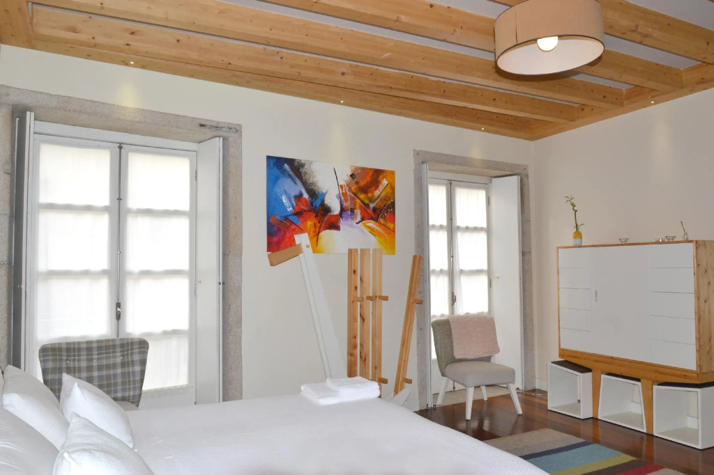 Room in Apartment - Stay in Historic Area of Porto