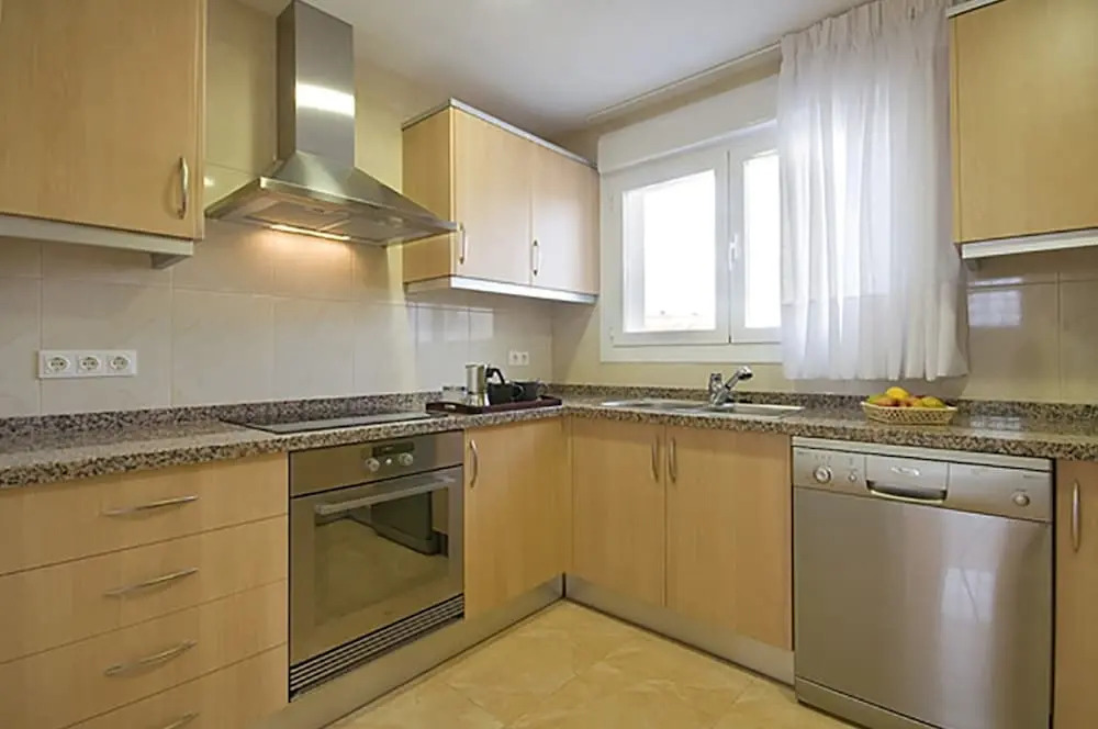Villa - 6 Bedrooms with Pool and WiFi - 105005