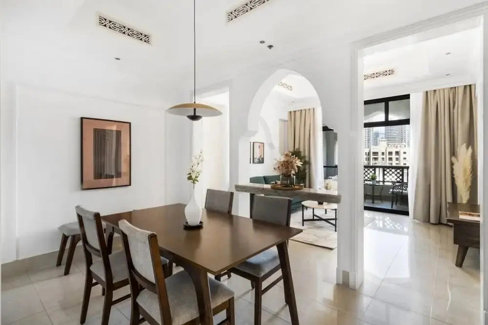 Silkhaus Arabian Vibes Souk al Bahar Access Pool