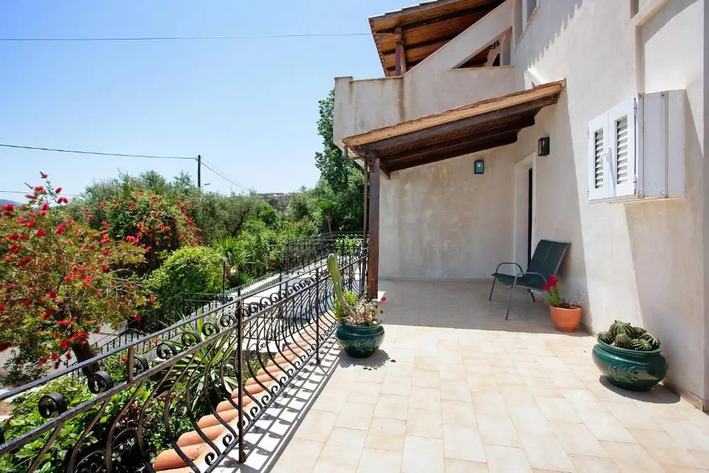 Yiannis Apartment 5 Adults