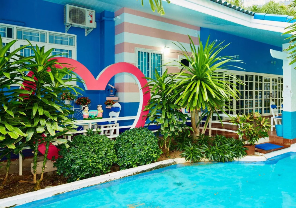 Blue House Beach