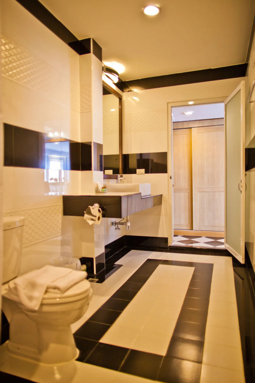 Paradise Hotel