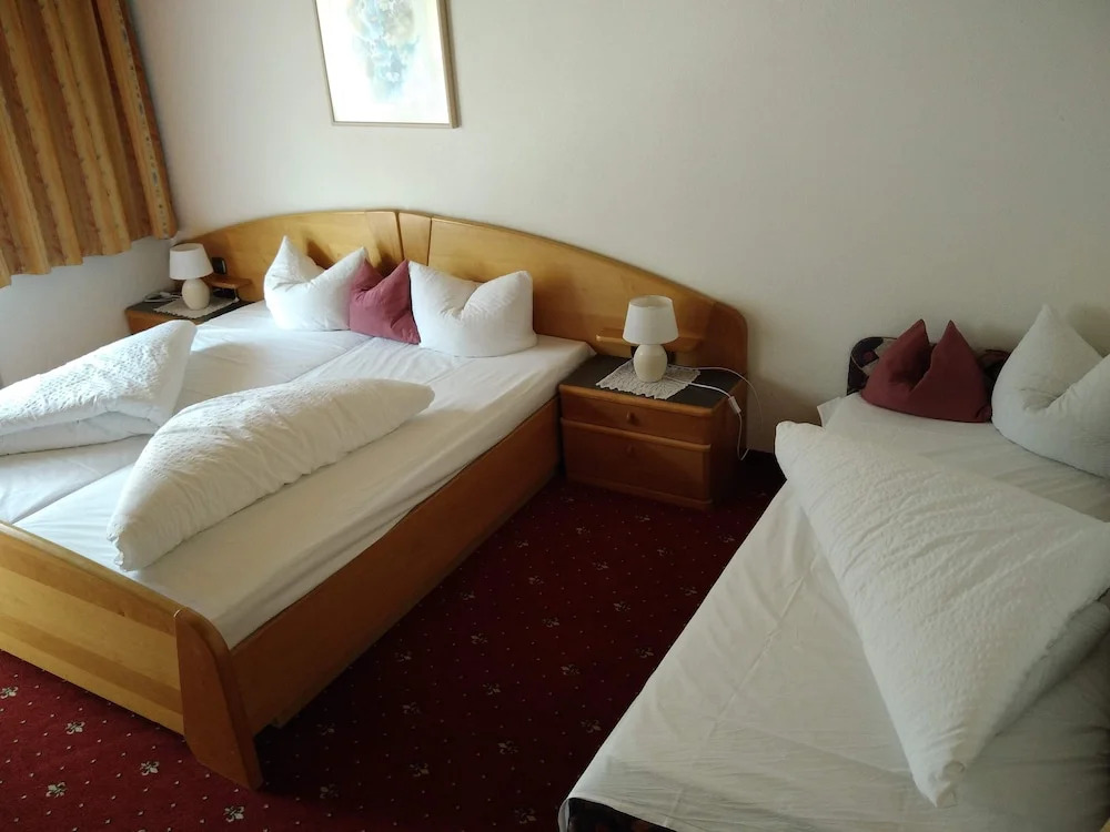 Pension Weirather