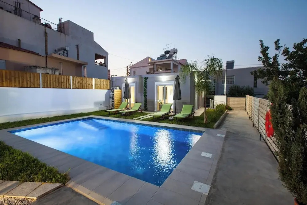 Peponas Residence