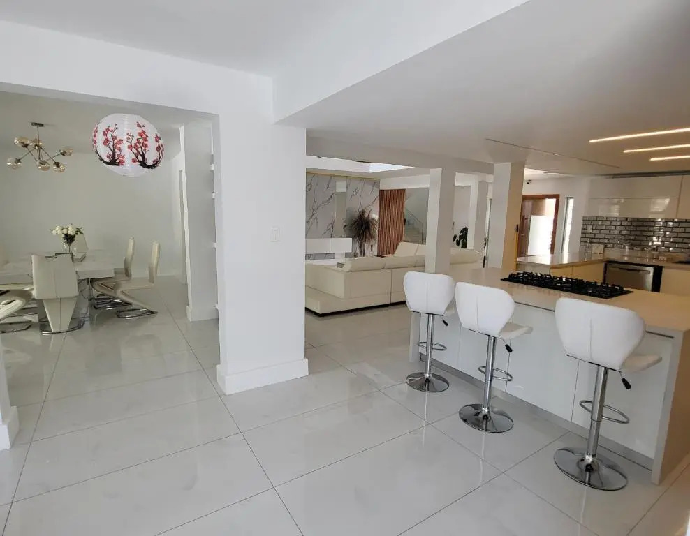 Luxury Smart Mansion 7br Heated Pool11000 sq ft Home