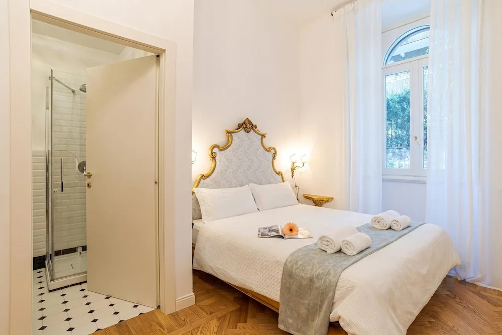 Villa Miranda Luxury Como Lake View Penthouse with Panoramic Terrace