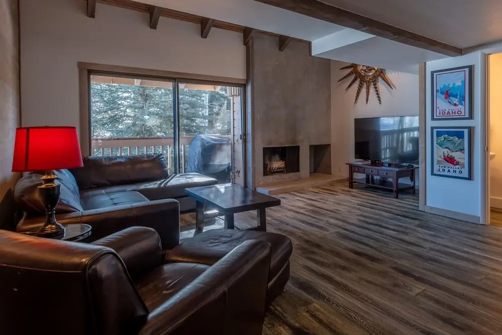 Snowcreek 1554 3 Bedroom Condo