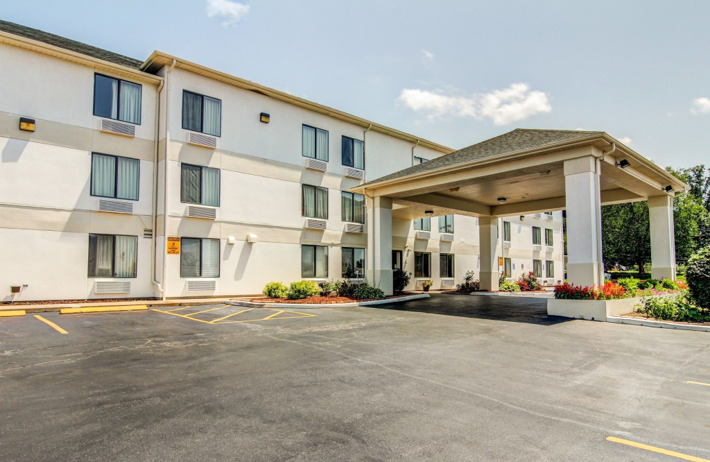 Motel 6-Columbia, MO - East