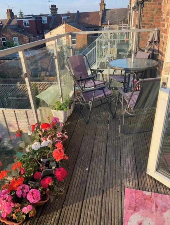 Room-en Suite Room, Finchley, London