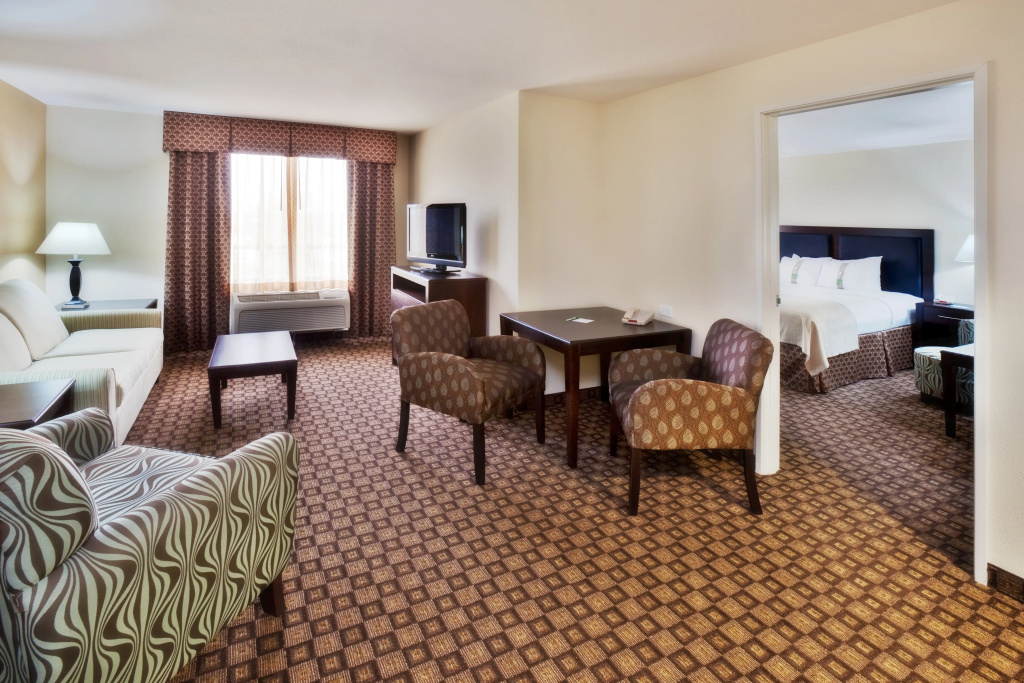Holiday Inn Quincy East by IHG
