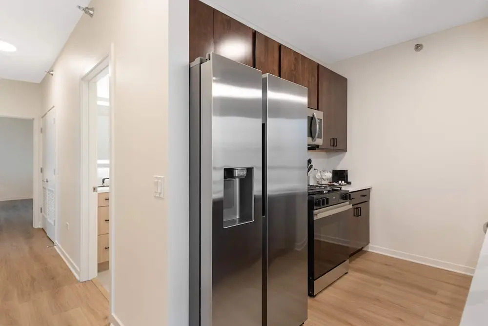 Brand-new 3BR City Views Prime West Loop Spot