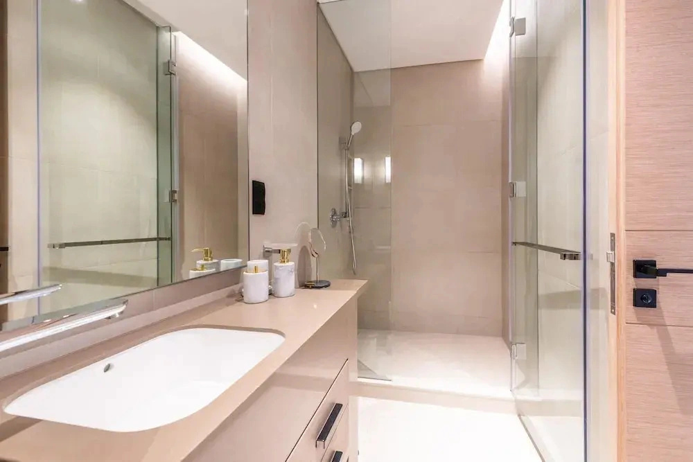 Sea View Urban Retreat in Address JBR