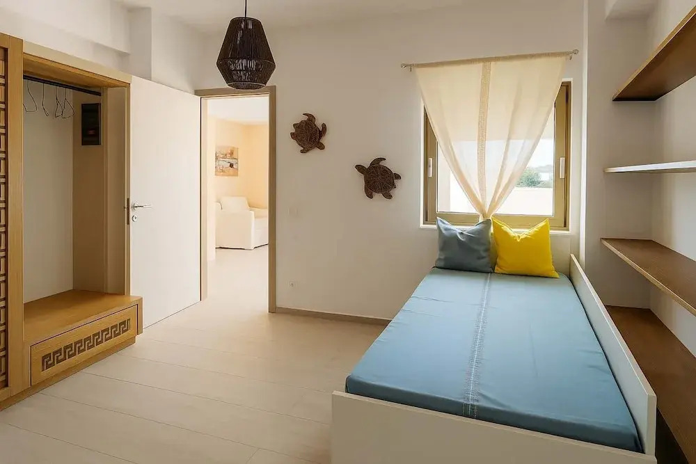 Milolithos Sunkissed Getaway Seaside Pool Escape