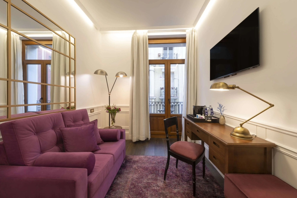 Boutique Hotel H10 Villa de la Reina