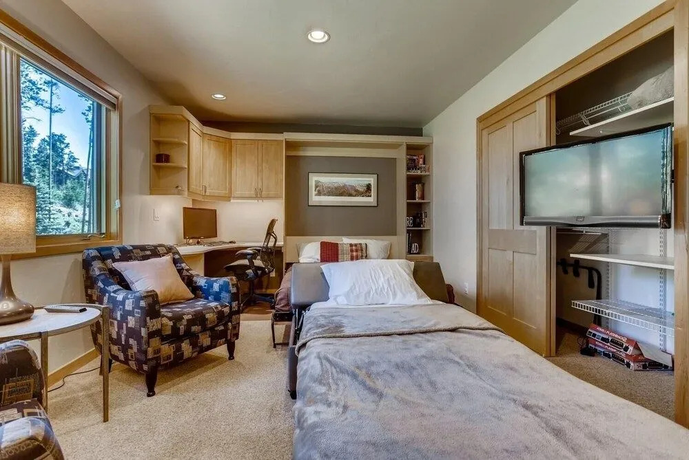 Frisco Cedar  225 4 Bedroom Home by RedAwning