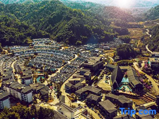 Yunhe Banshan Hot Spring Resort Hotel (Tengchong Mayugu Hot Spring Town)