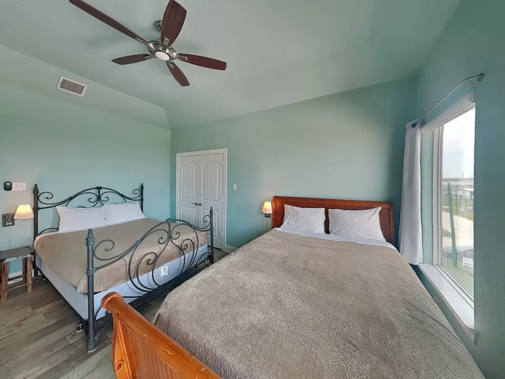 Seaside Eden by Ryson Vacation Rentals