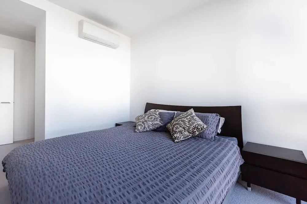 Sabrina, 2BDR Docklands Apartment