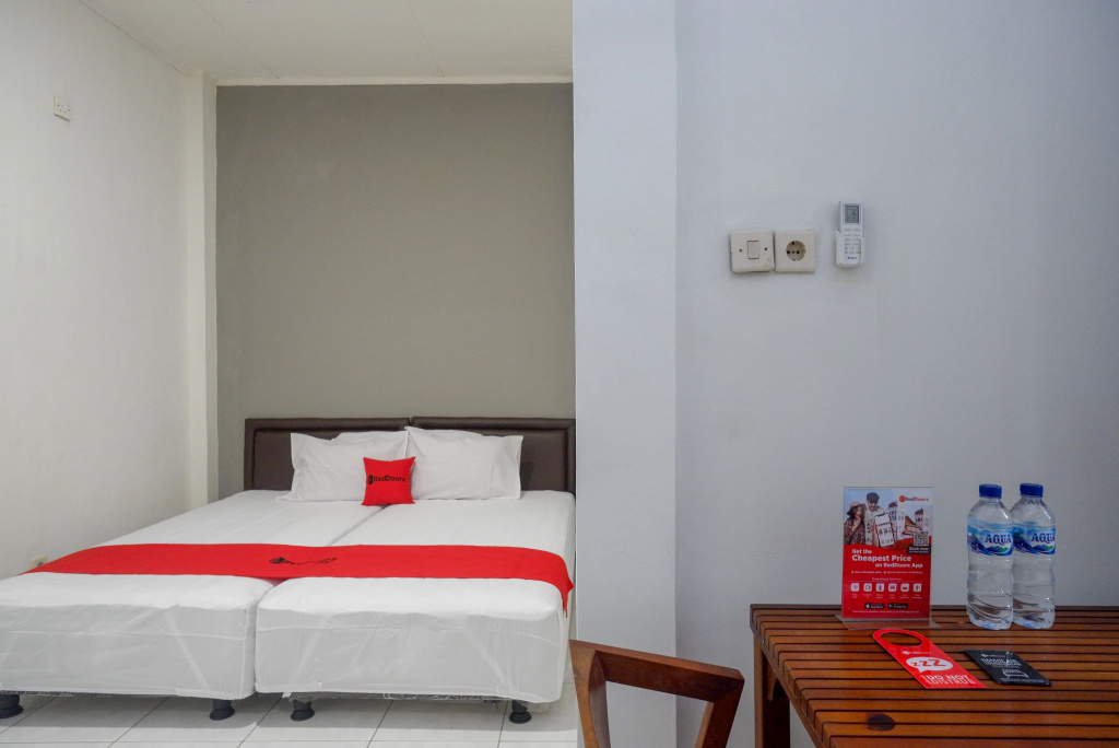 RedDoorz near Universitas PGRI Semarang