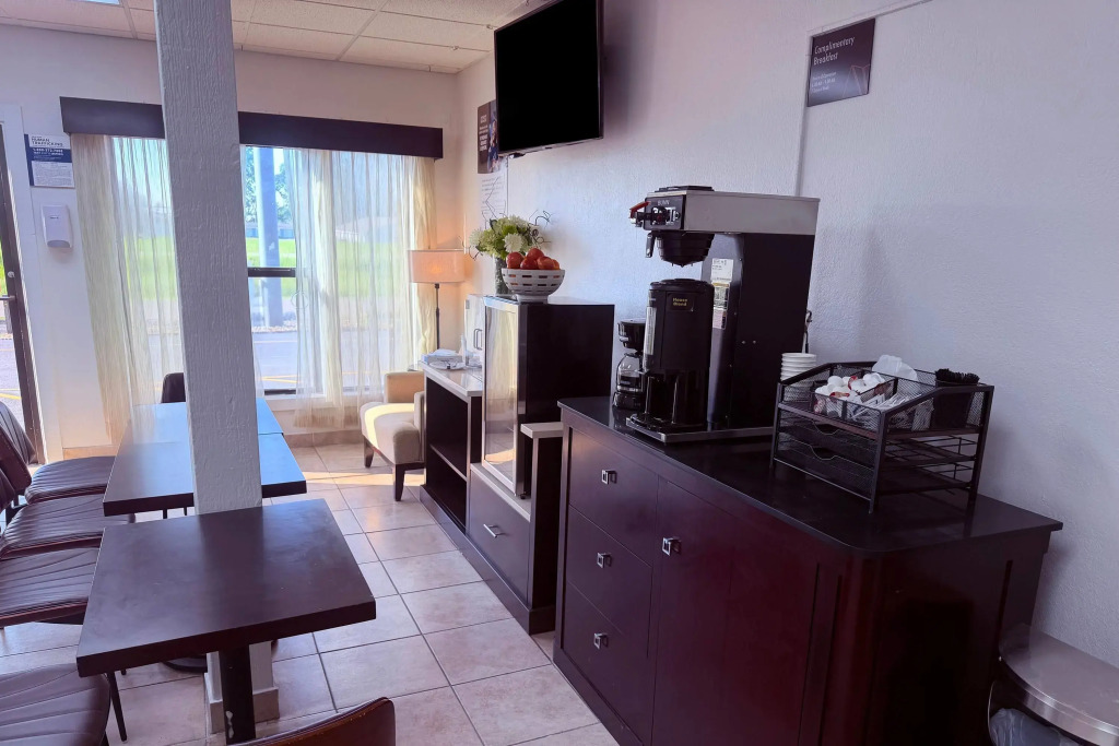 Motel 6-Albert Lea, MN