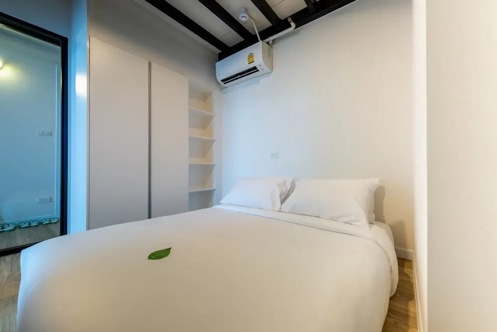 Q-Box Hotel Bangkok Blossom