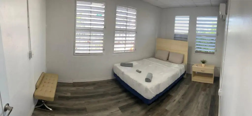Large 9 bedroom home La Placita de Santurce By RentalsPR