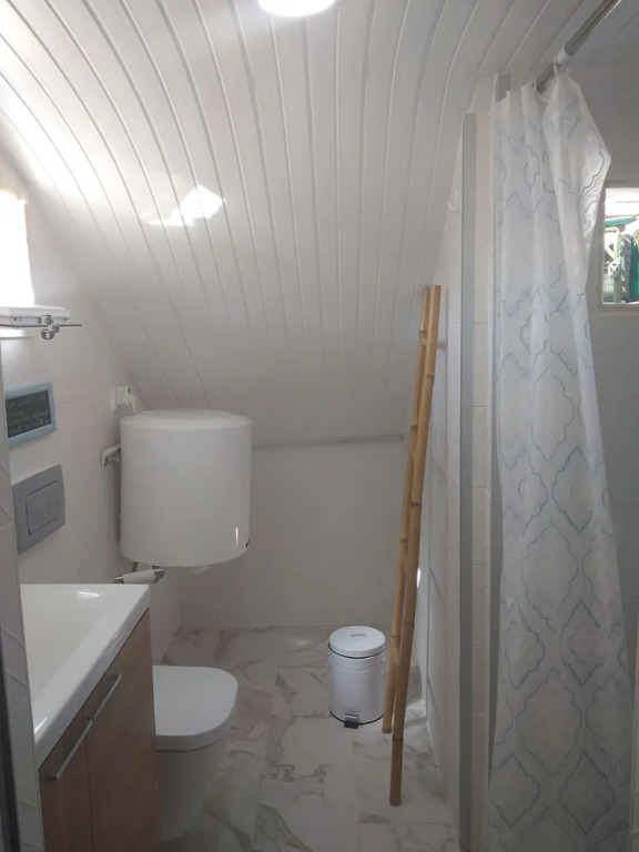 Charming 2-bed House in Sesimbra