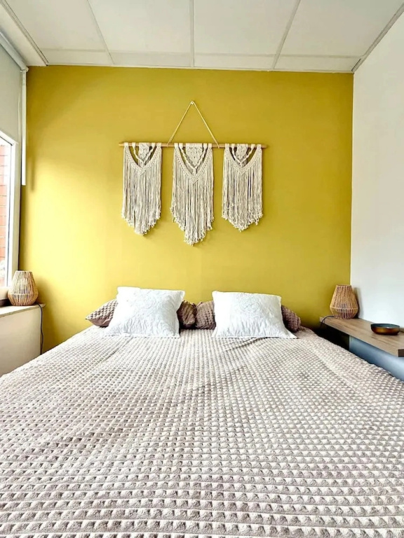 Spacious Duplex in the Center of Bastogne Onikos Rooms