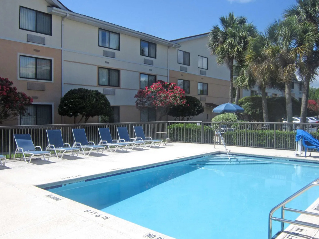 Candlewood Suites Jacksonville Southpoint