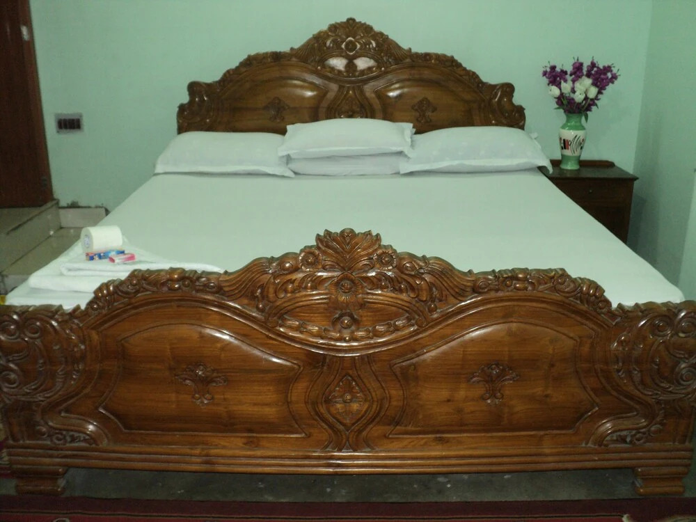 Royal Guest House & Service Apartment