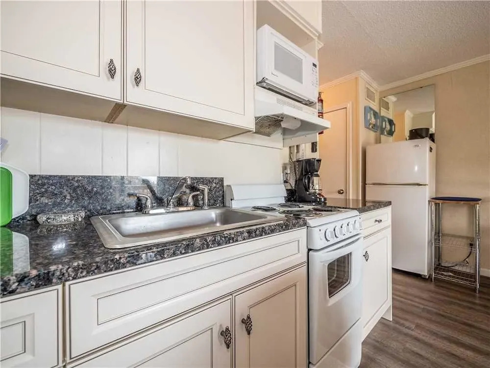 Hilton Head Beach & Tennis B134 - One Bedroom Condo