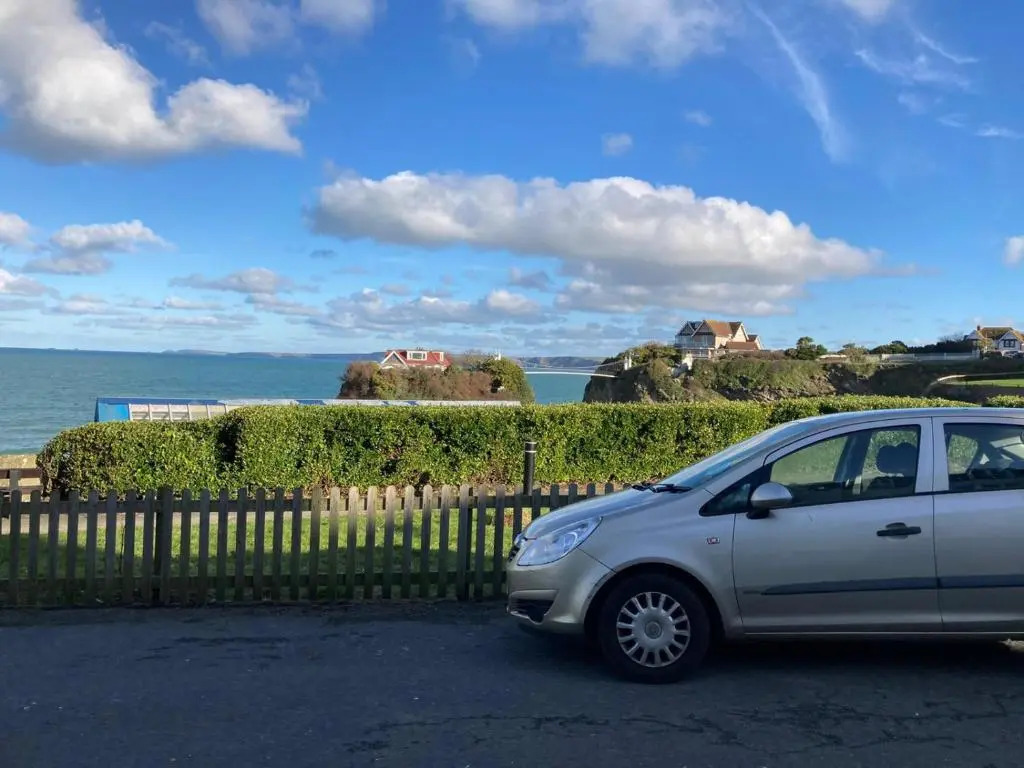 ONE BED APARTMENT GROUND FLOOR ONE MINUTE walk TOWAN BEACH FREE PARKING