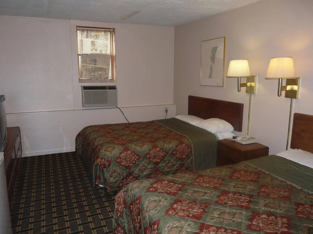 Manor Motel