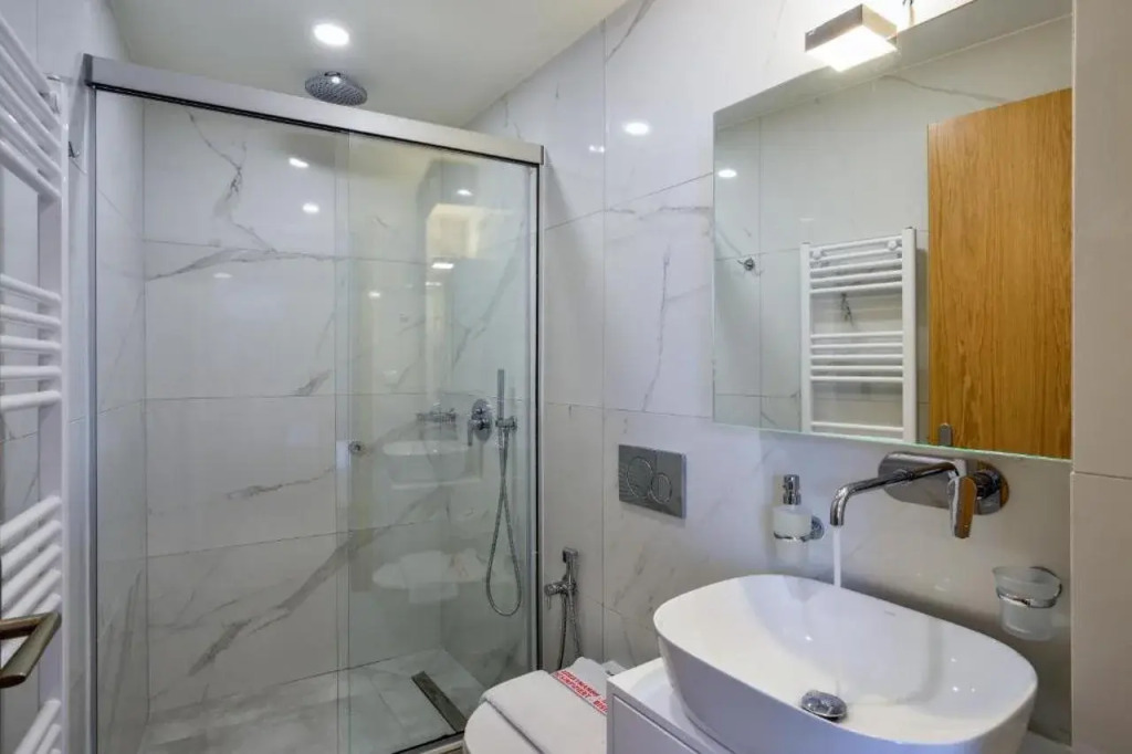 Elia Residences