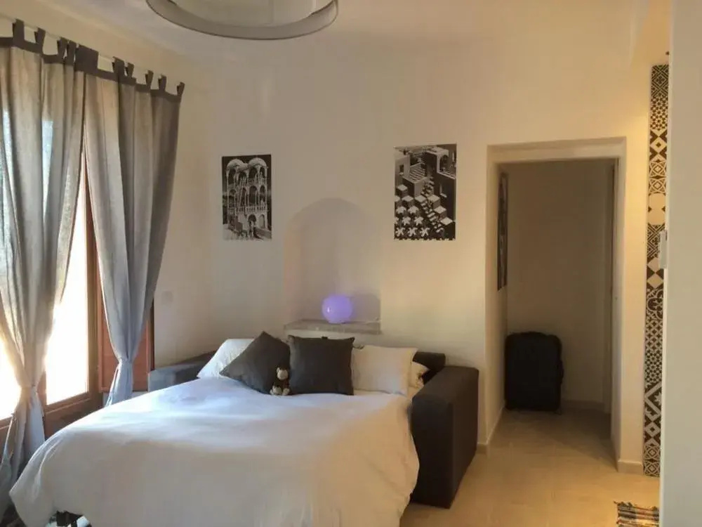 Isoco Guest House