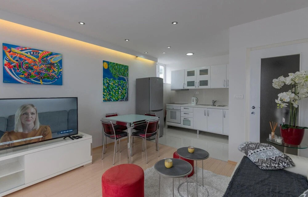 Stunning Apartment in Makarska With Wifi and 2 Bedrooms