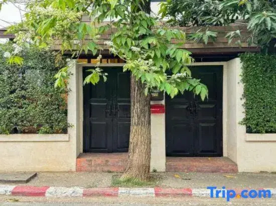 No.1 Tiny Townhouse Near Saturday Night Market 1Bedroom / 1.5Bathroom