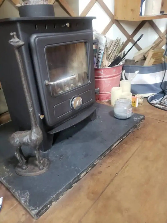 Bembridge Harbour Yurt - Log Burner - WiFi