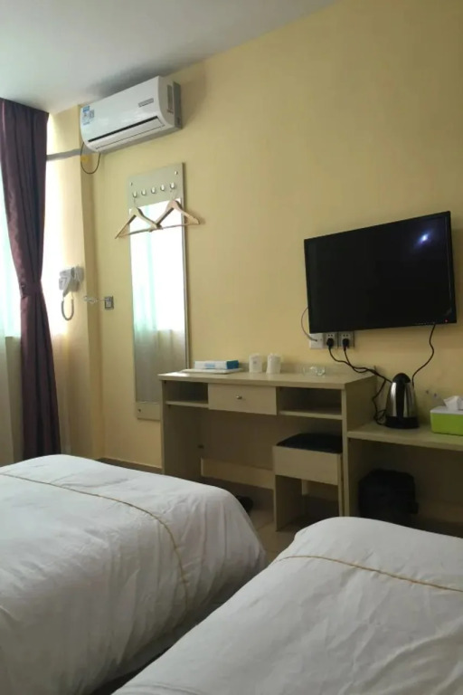 Shenzhen Jingnan Hotel (East Station Buji Subway Station)
