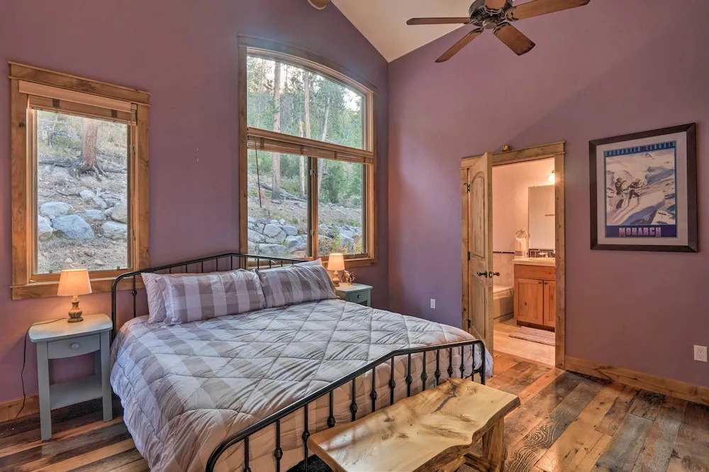 Hilltop Breck Home: Hot Tub, Views & Walk to Town