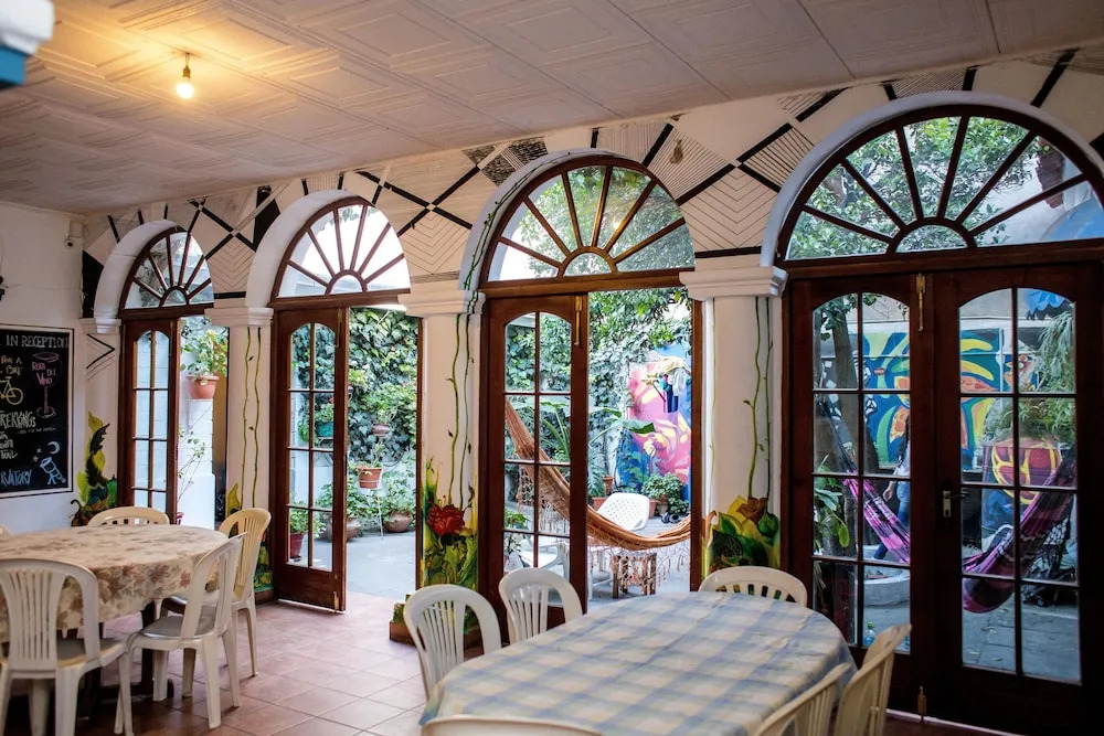 Casa Blanca Hostel