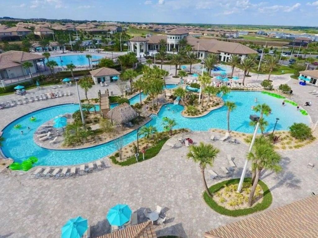 Amazing 5Bdr at ChampionsGate 11 miles from Disney